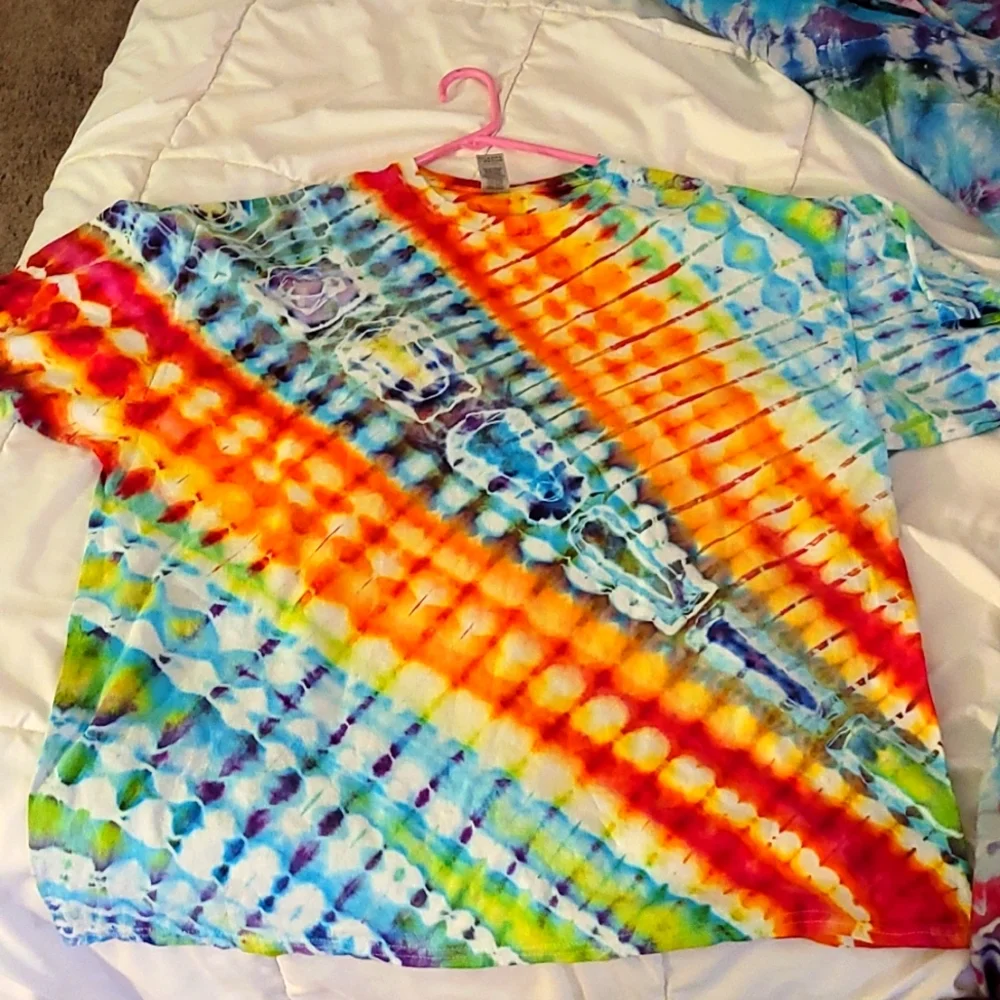 Rainbow iced dye Tshirt. - Picture 1 of 3